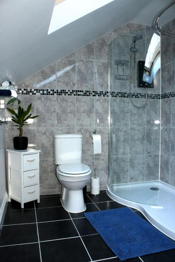 Highworth House Bed & Breakfast Swindon Ngoại thất bức ảnh