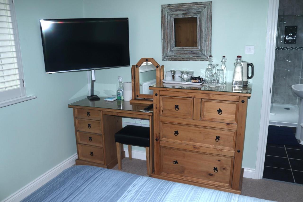Highworth House Bed & Breakfast Swindon Ngoại thất bức ảnh