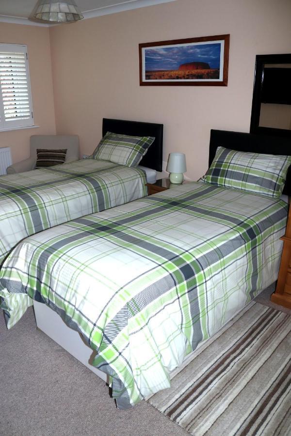Highworth House Bed & Breakfast Swindon Ngoại thất bức ảnh