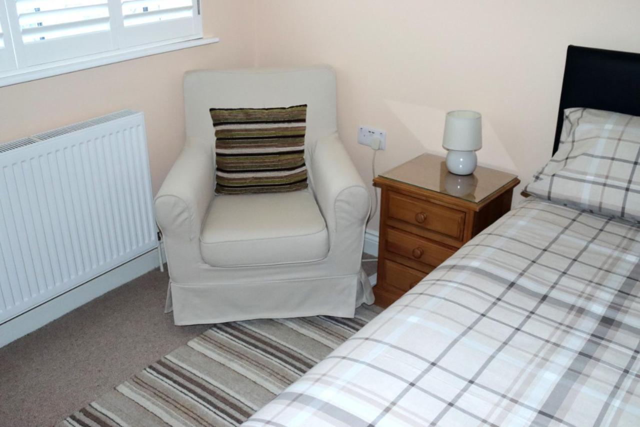 Highworth House Bed & Breakfast Swindon Ngoại thất bức ảnh